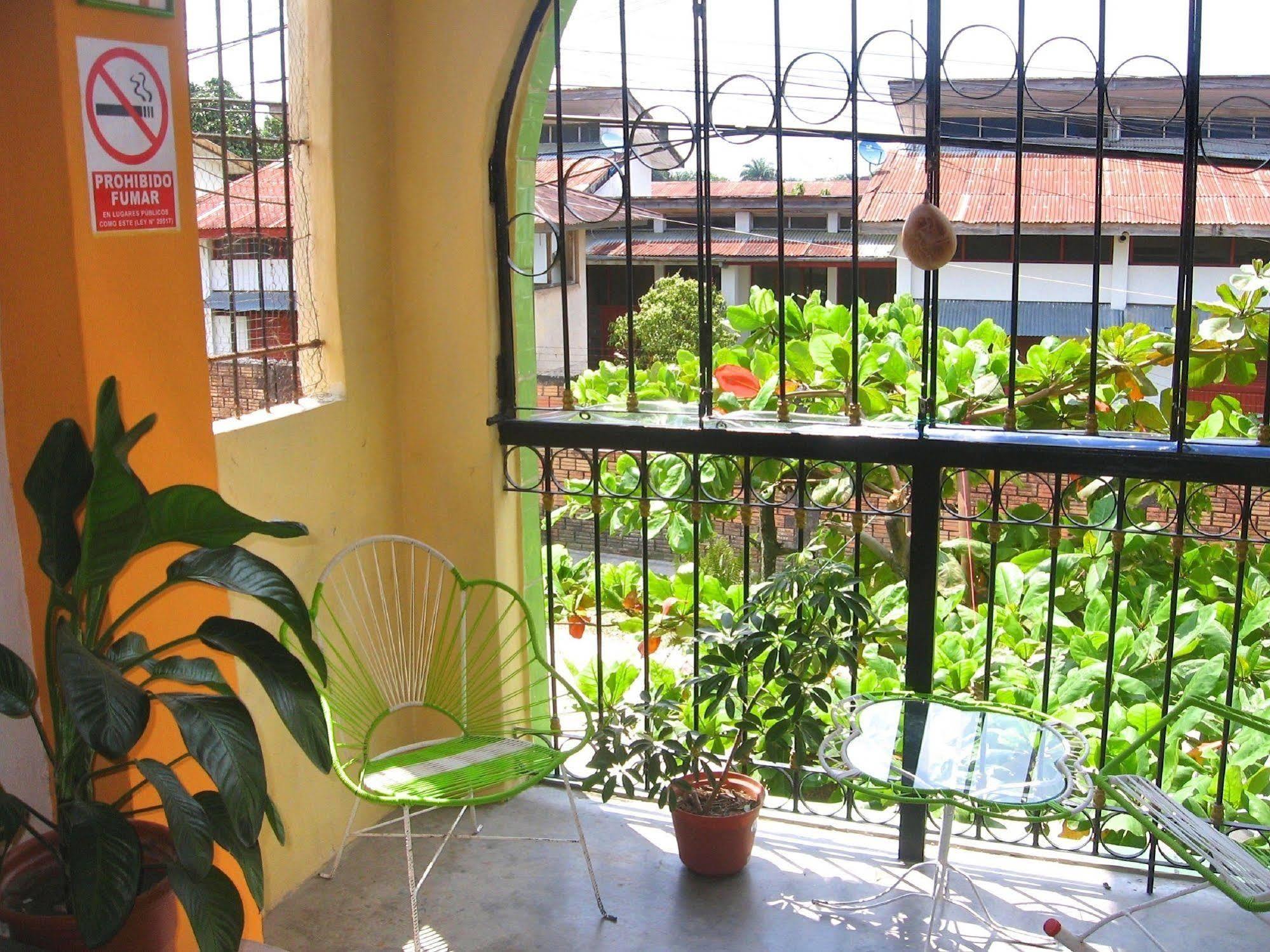 Amazon House Hostel Iquitos Exterior photo